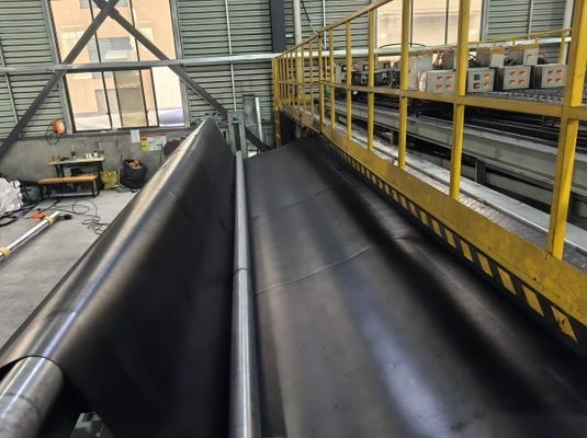 Долговечная геомембрана с текстурой из HDPE для предотвращения утечек в строительстве дамб