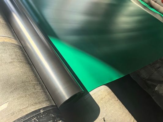 Черно-зеленый двойной цвет HDPE гладкая геомембрана подходит для различных водонепроницаемых проектов