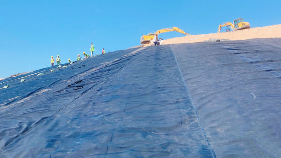 Ультрафиолетоустойчивая гладкая геомембрана из HDPE для защиты от старения и долговечной защиты в любой среде