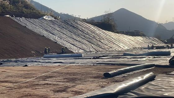 Специализированная гладкая геомембрана из HDPE для очистки сточных вод и более длительного срока службы