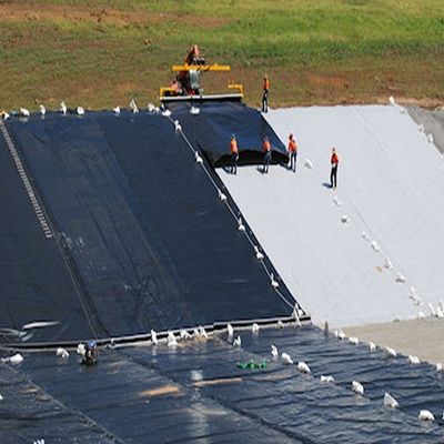 Противоскользящая и эрозионная геомембрана с текстурой из HDPE с колонной точечной структурой