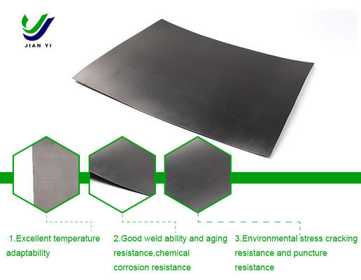 Устойчивый HDPE гладкая геомембрана для искусственного озера Противопроникновение проекта Прочность на разрыв 20-80N / мм Удлинение при разрыве 700%