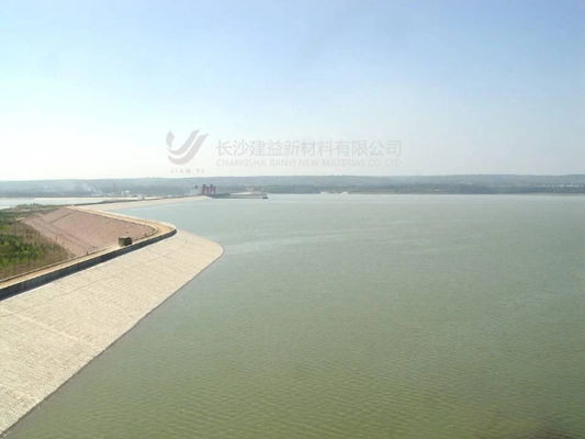 Геомембрана из полиэтилена высокой плотности HDPE для хранения воды в резервуарах и защиты склонов