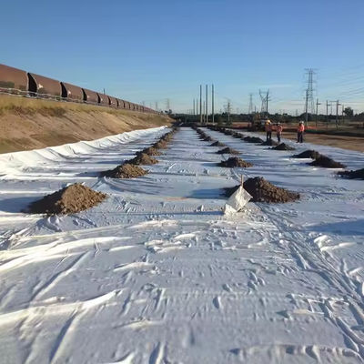 Прочная защитная ткань с укреплением из геотекстиля черного цвета ширина 2-6 м